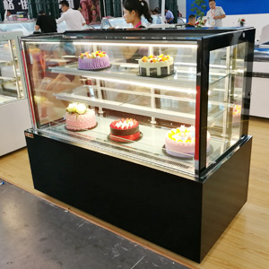 Right angle cake cabinet