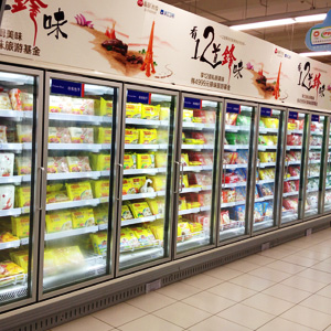 スーパーマーケットは冷蔵倉庫、冷蔵の充填方法を展示しています