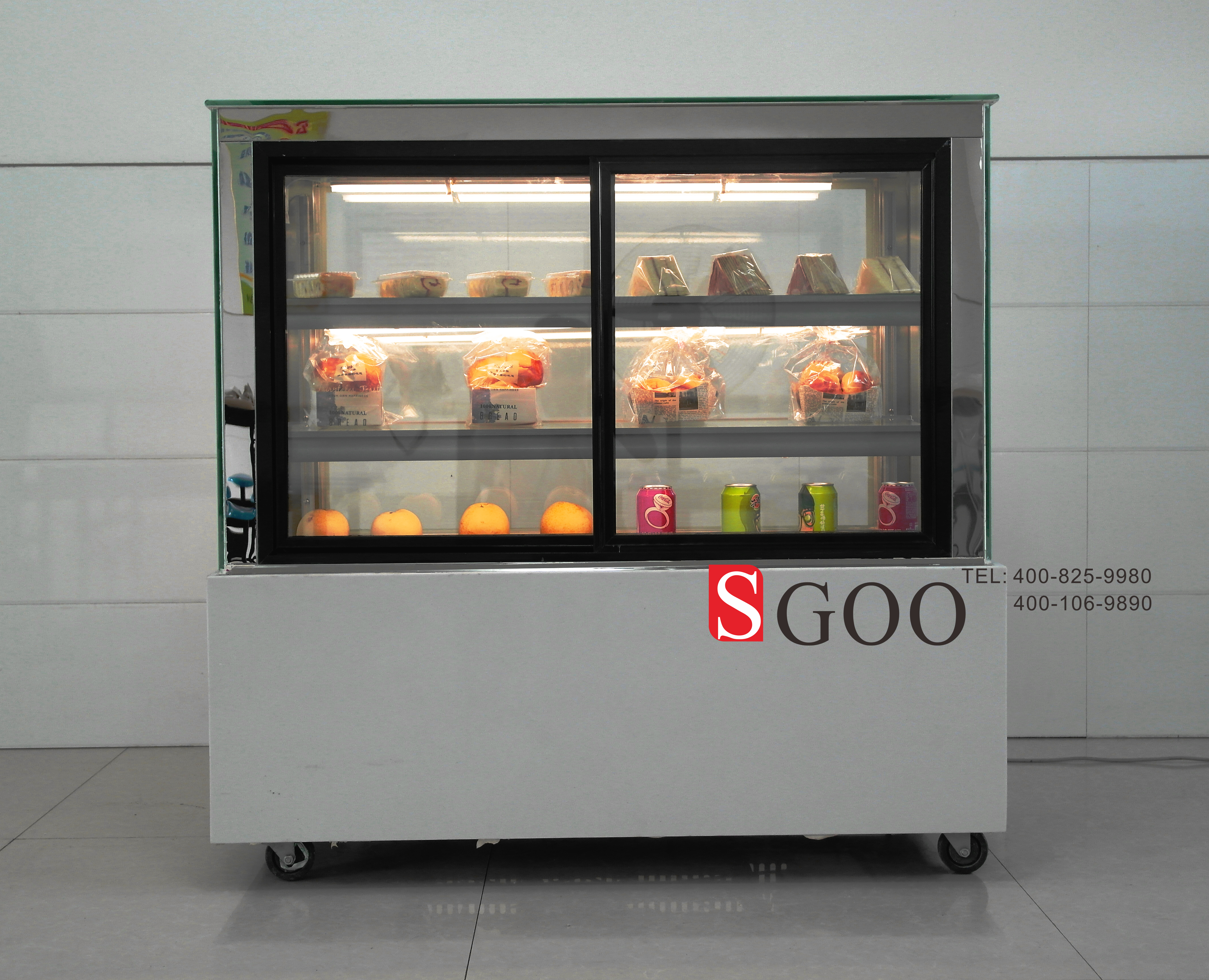 Use various small tricks of commercial display cases 