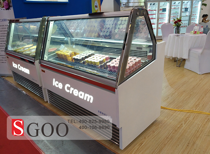 Ammonia supermarket refrigerated showcase refrigeration system air release program 